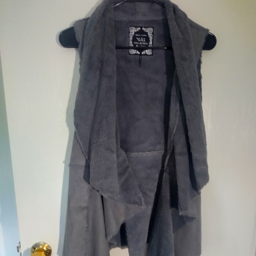 Yoki Grey vest